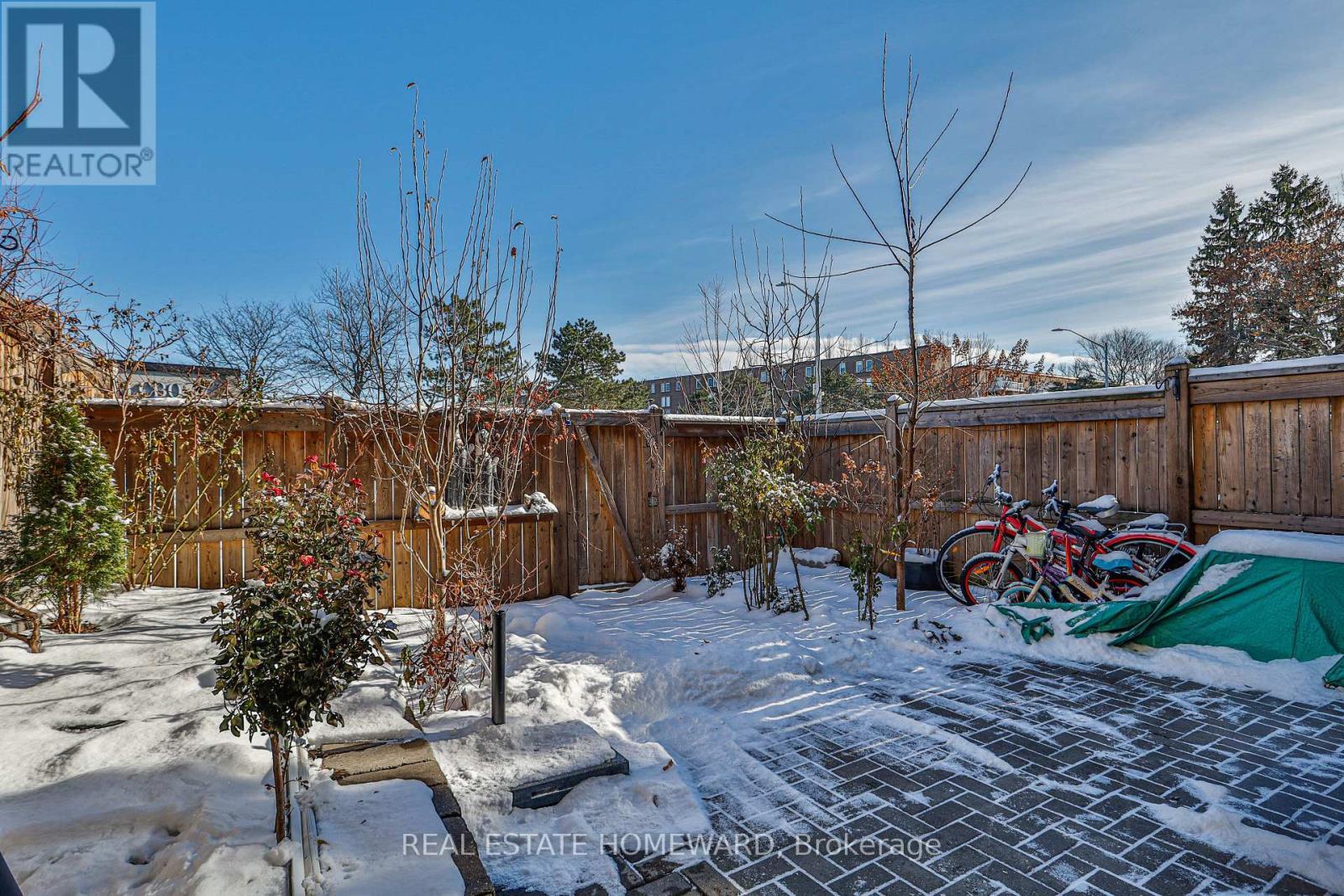 4 Poplar Crescent, Aurora, ON - Outdoor