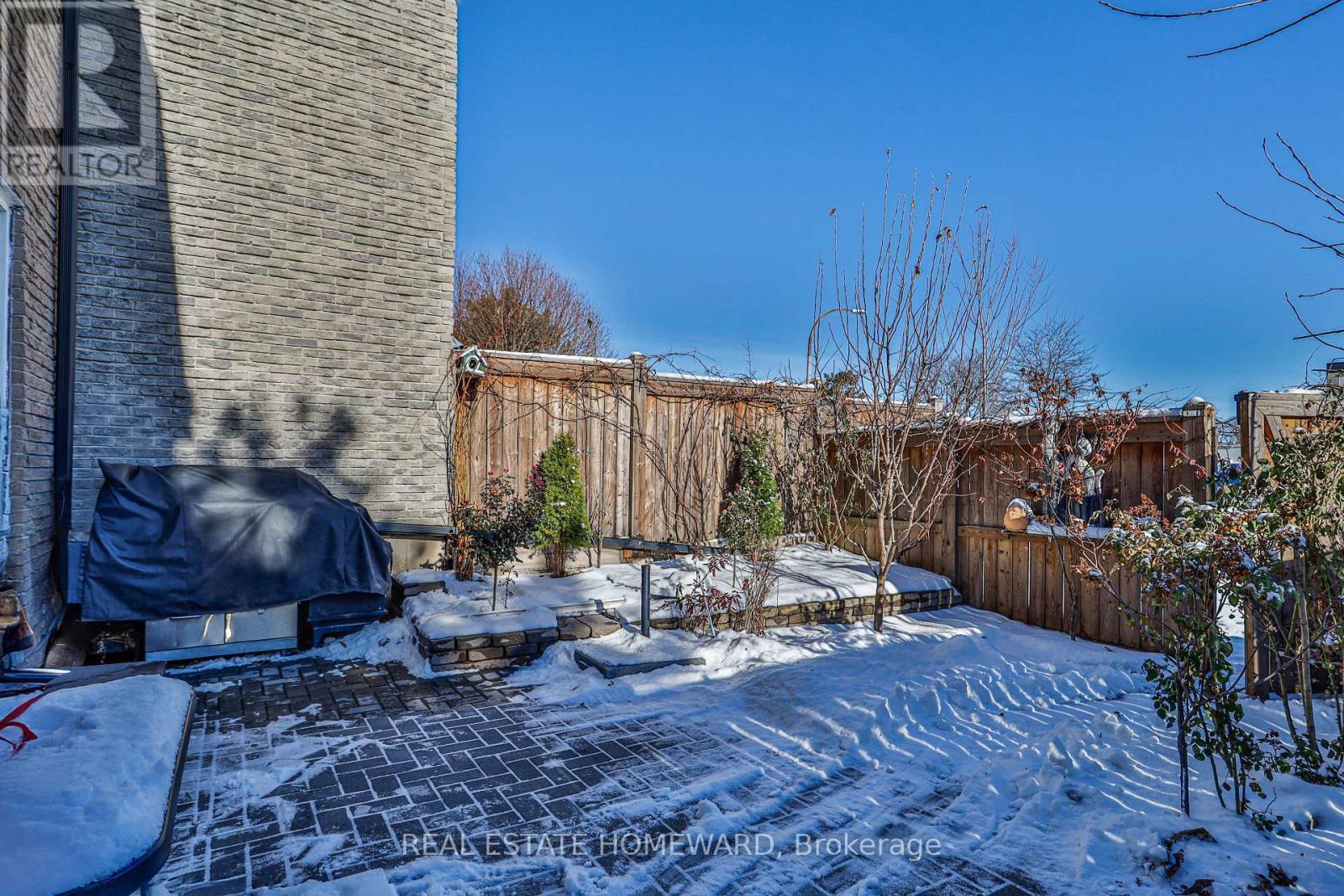 4 Poplar Crescent, Aurora, ON - Outdoor