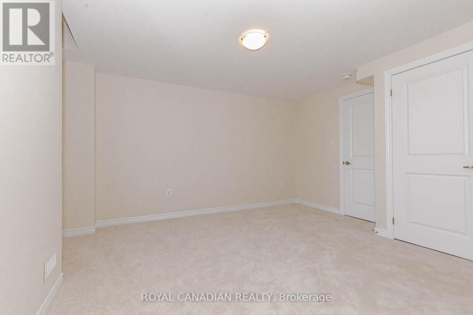 1453 National Common, Burlington, ON - Indoor Photo Showing Other Room