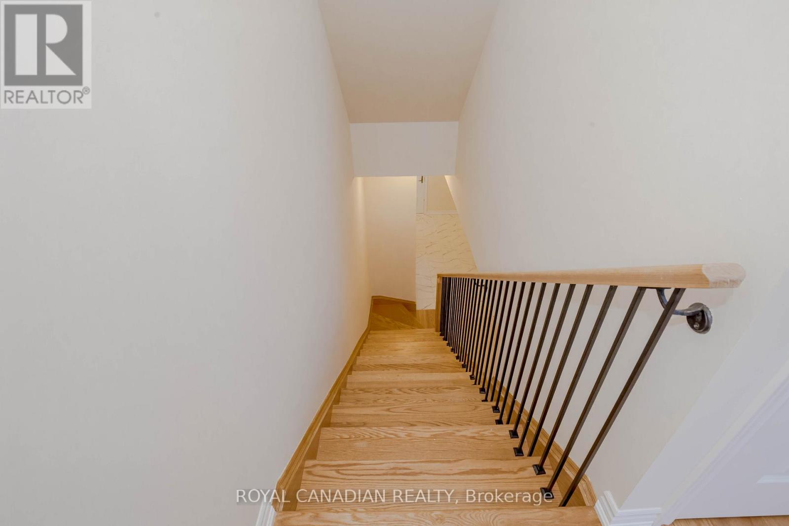 1453 National Common, Burlington, ON - Indoor Photo Showing Other Room