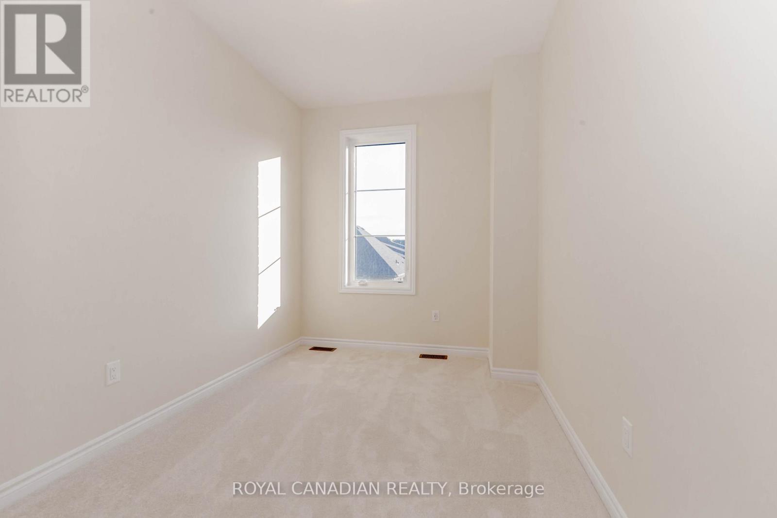 1453 National Common, Burlington, ON - Indoor Photo Showing Other Room