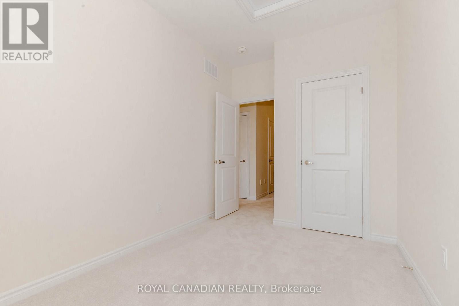 1453 National Common, Burlington, ON - Indoor Photo Showing Other Room
