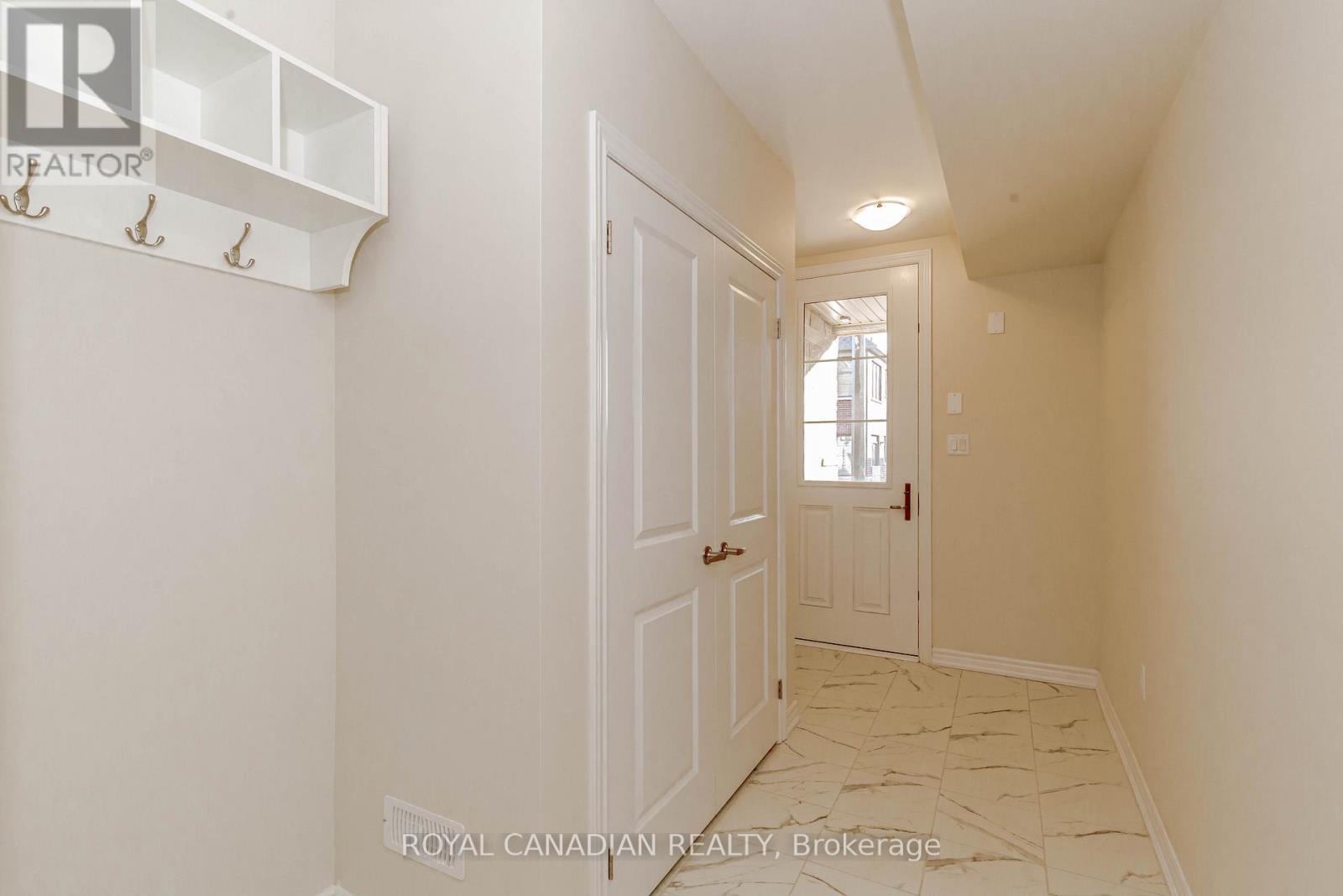 1453 National Common, Burlington, ON - Indoor Photo Showing Other Room