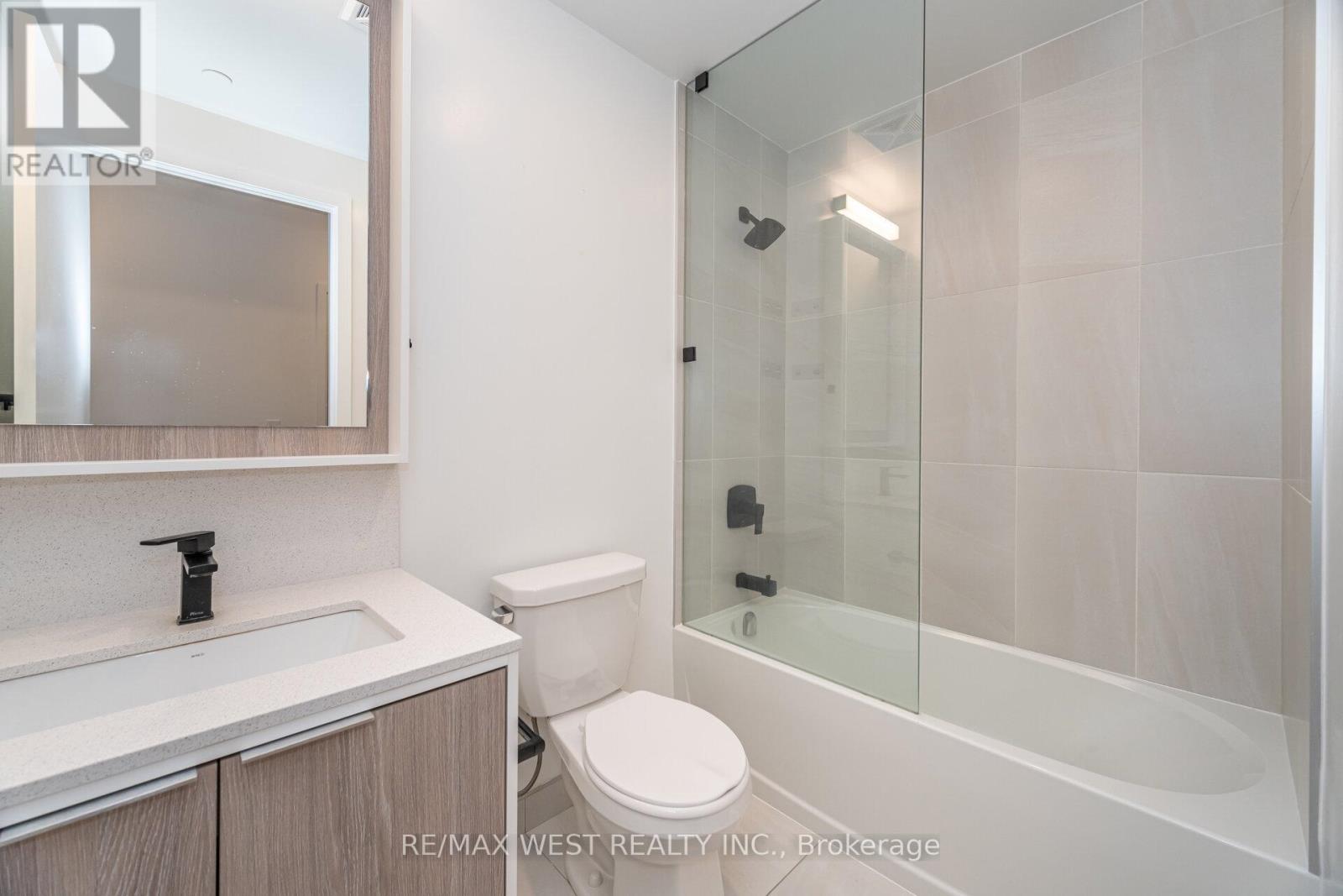 2304 - 36 Zorra Street, Toronto, ON - Indoor Photo Showing Bathroom