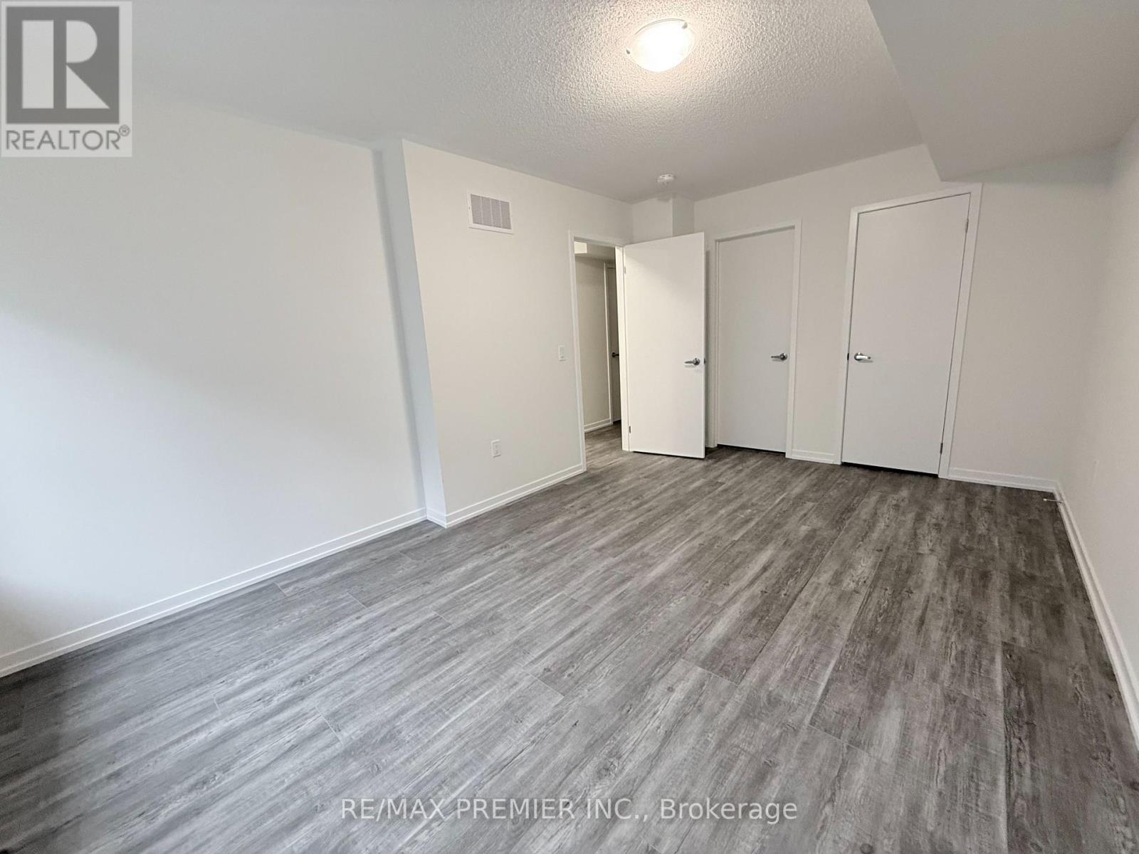 12 Kingbird Common, Cambridge, ON - Indoor Photo Showing Other Room
