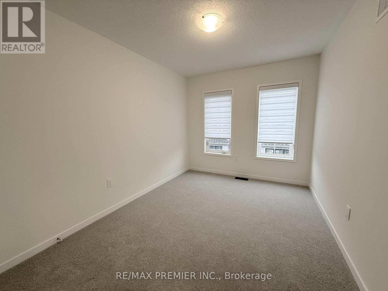 12 Kingbird Common, Cambridge, ON - Indoor Photo Showing Other Room