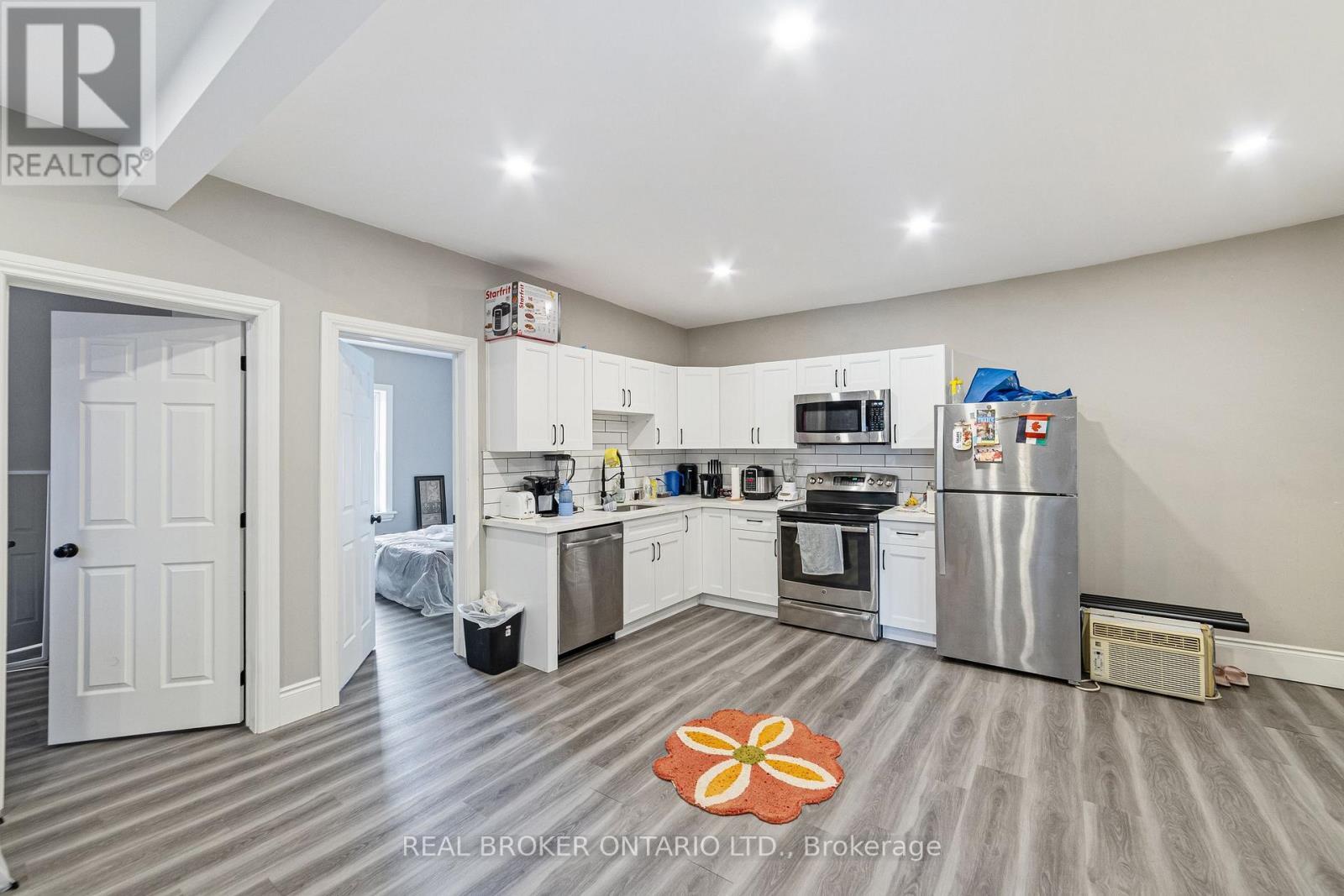 208 Mary Street, Hamilton, ON