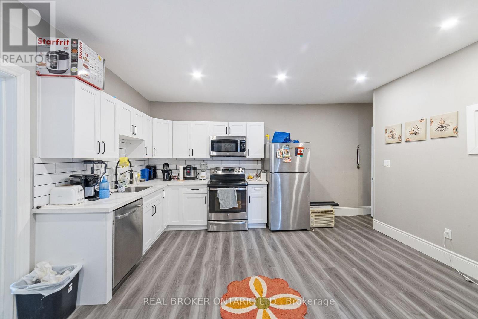 208 Mary Street, Hamilton, ON