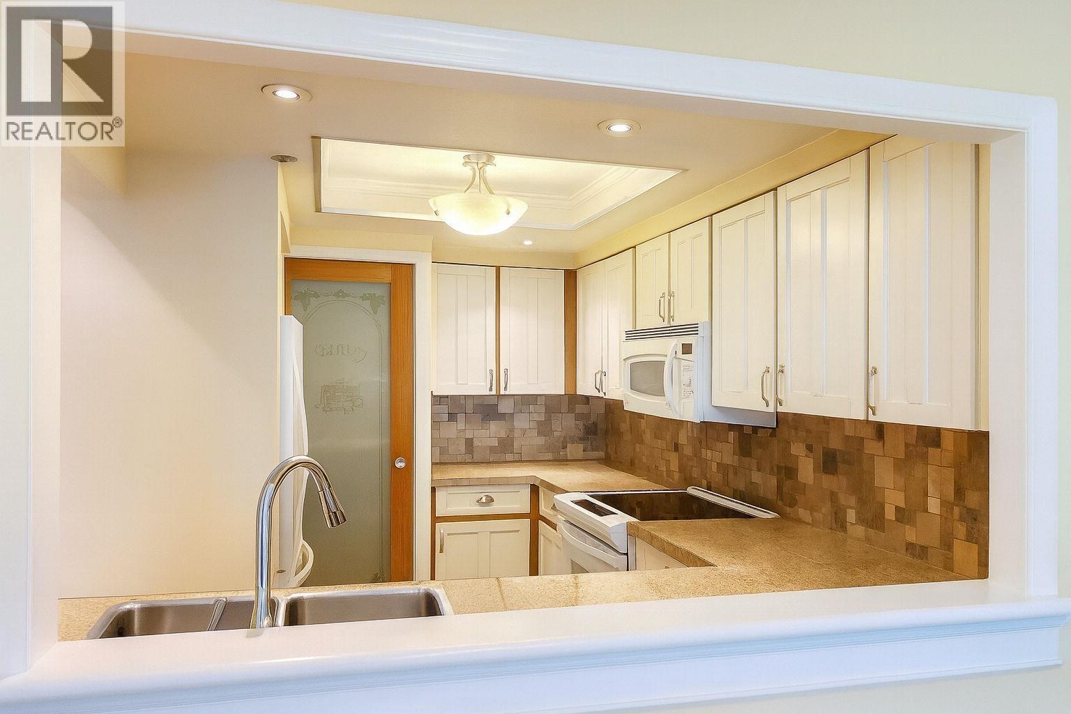 103 460 Westview Street, Coquitlam, BC