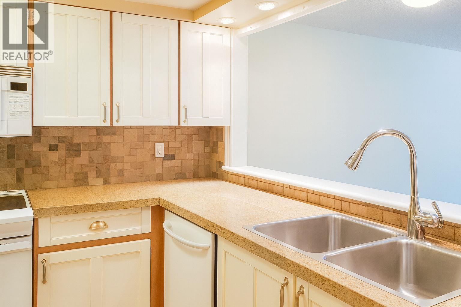 103 460 Westview Street, Coquitlam, BC