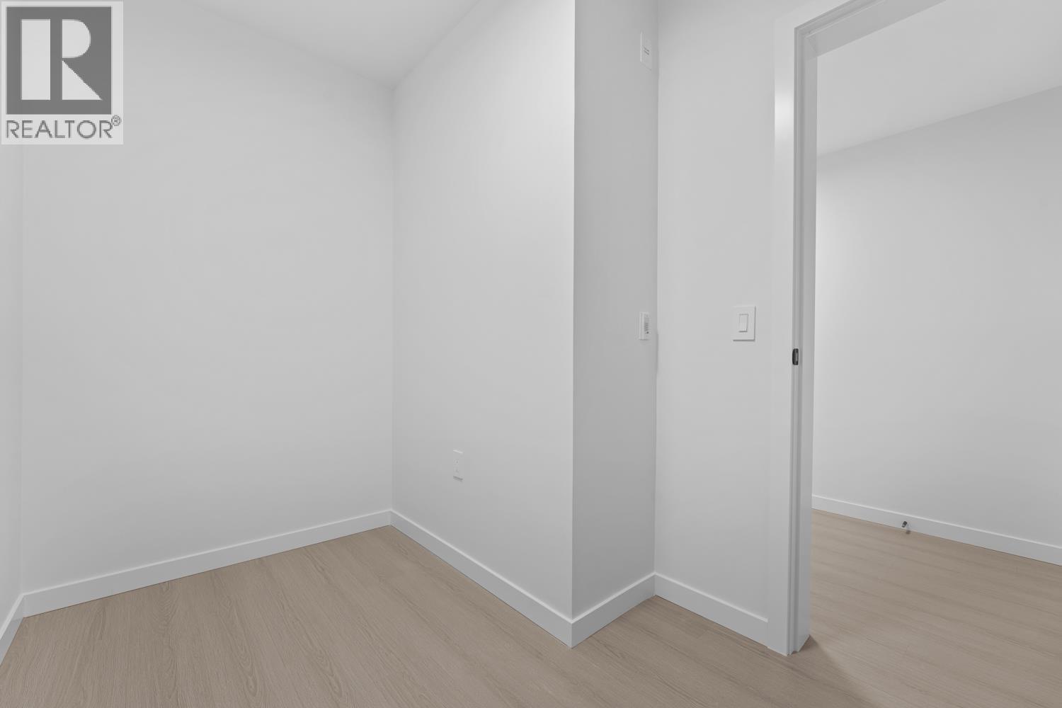 40X 125 Albert Street, Port Moody, BC - Indoor Photo Showing Other Room