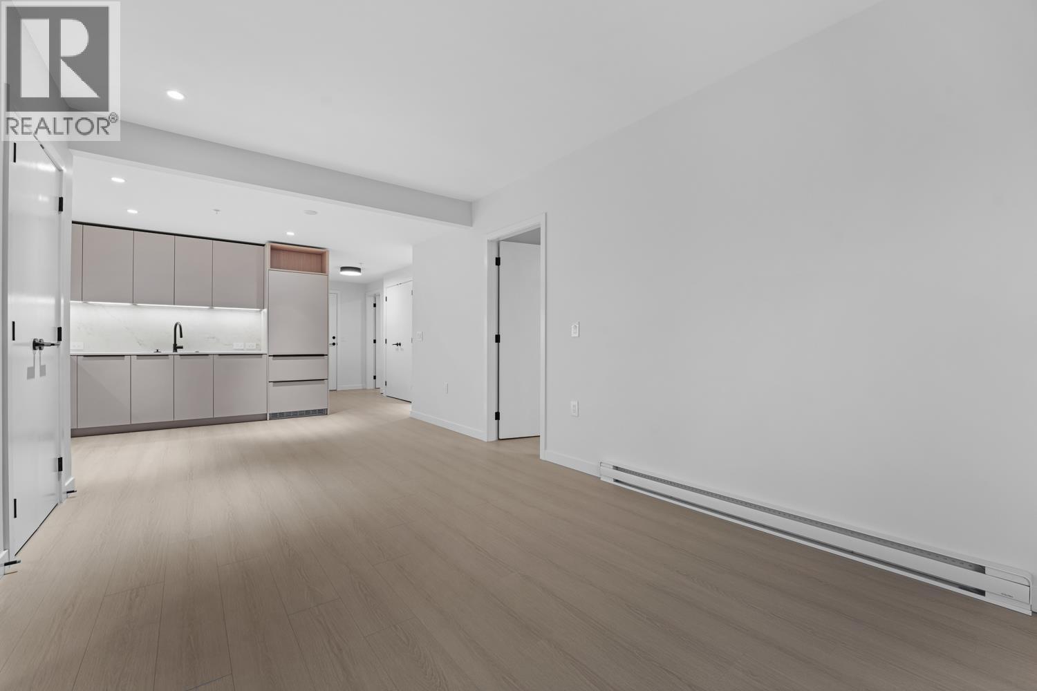 40X 125 Albert Street, Port Moody, BC - Indoor Photo Showing Other Room