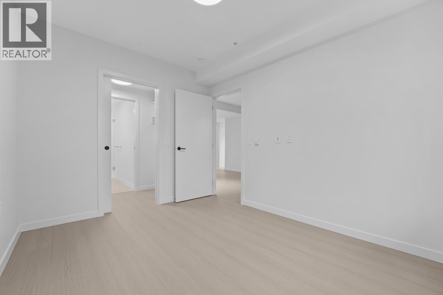 40X 125 Albert Street, Port Moody, BC - Indoor Photo Showing Other Room