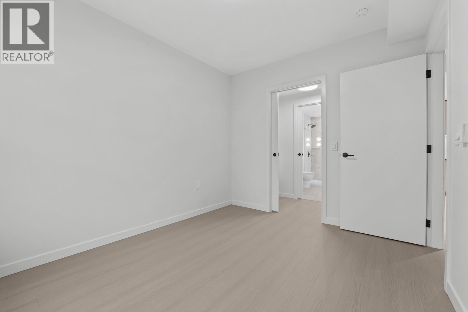 40X 125 Albert Street, Port Moody, BC - Indoor Photo Showing Other Room