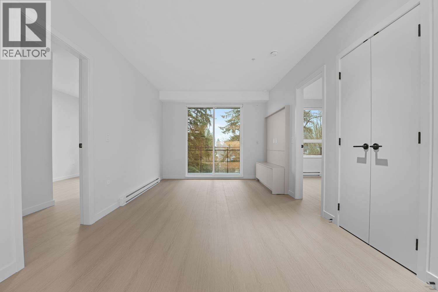 40X 125 Albert Street, Port Moody, BC - Indoor Photo Showing Other Room