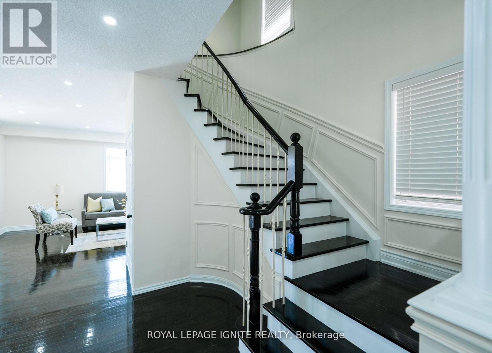 5 Dent Street, Ajax, ON - Indoor Photo Showing Other Room