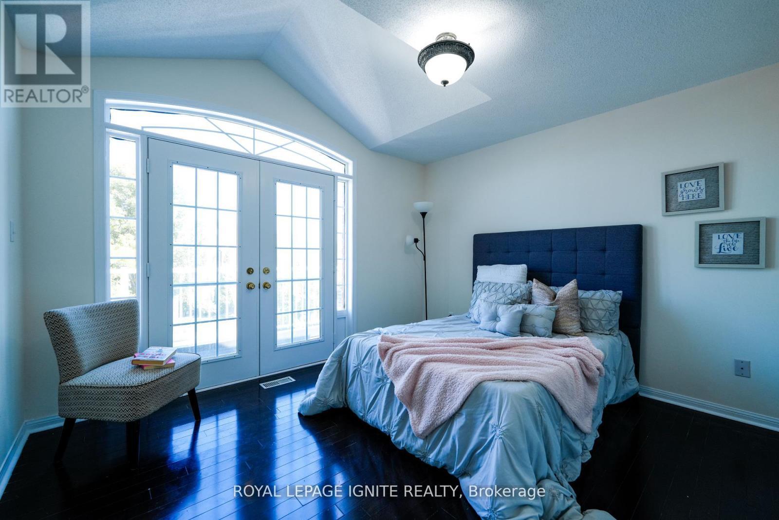 5 Dent Street, Ajax, ON - Indoor Photo Showing Bedroom