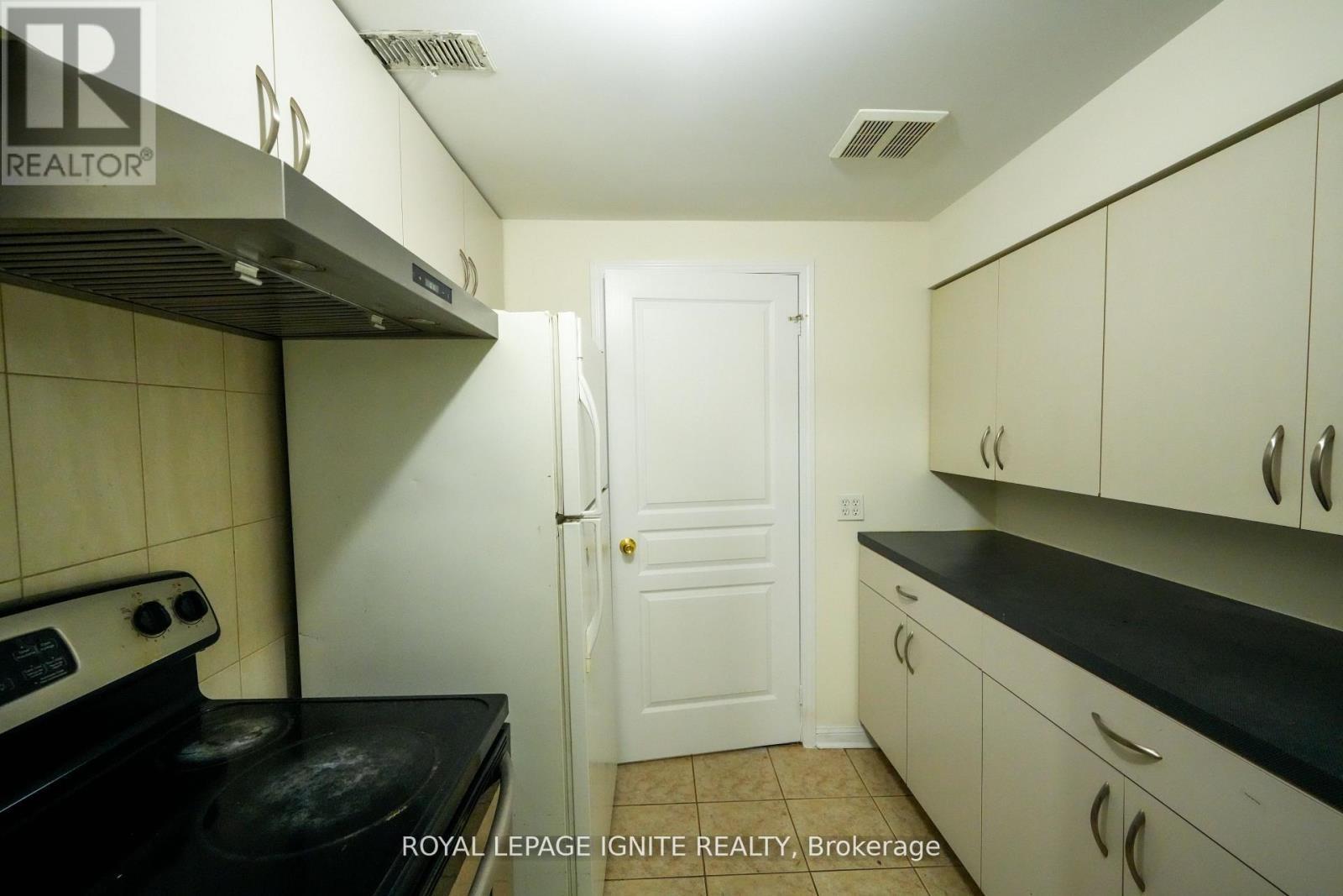 5 Dent Street, Ajax, ON - Indoor