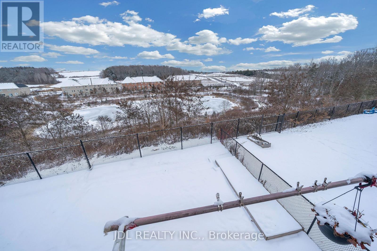 70 Forest Edge Crescent, East Gwillimbury, ON - Outdoor With View