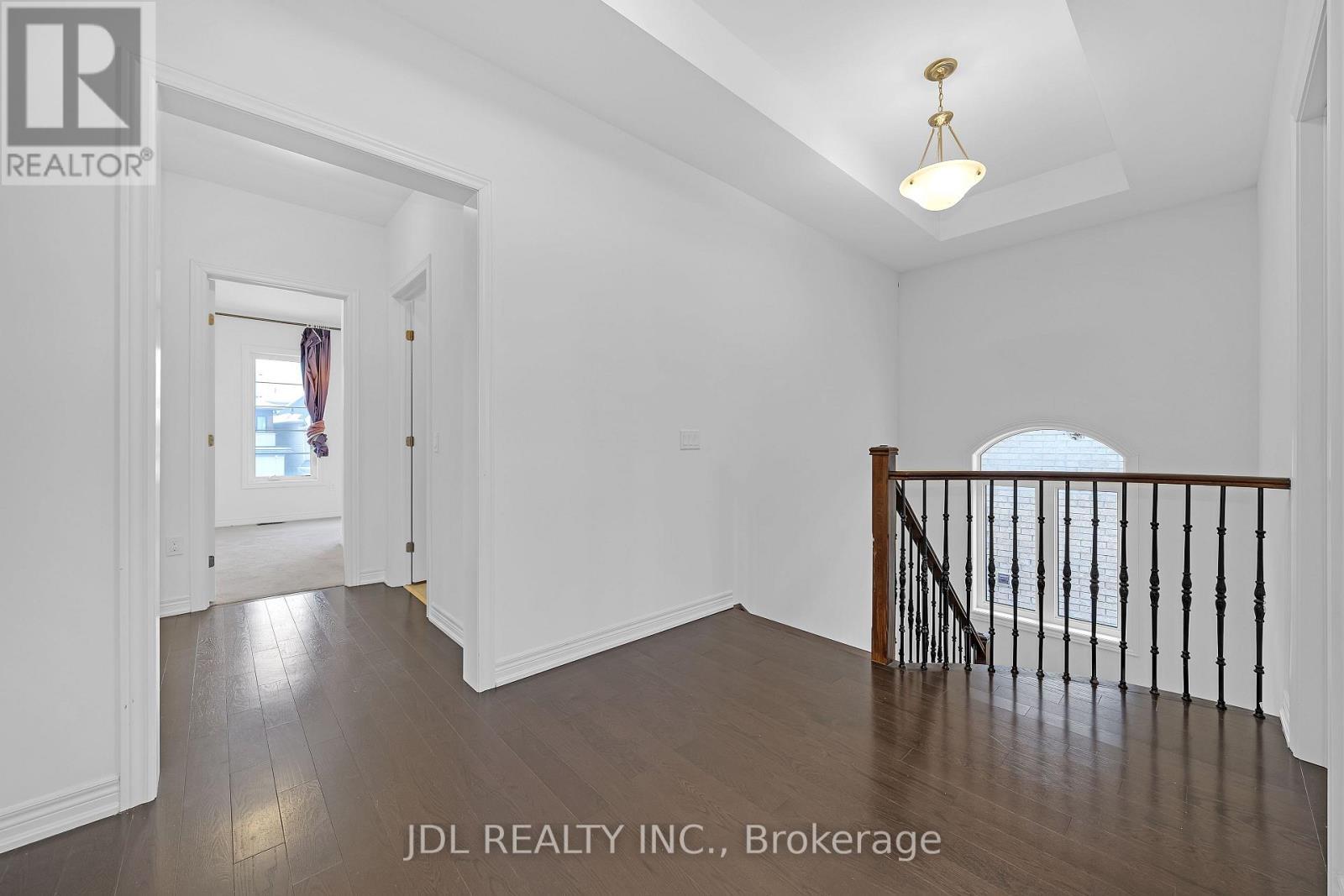 70 Forest Edge Crescent, East Gwillimbury, ON - Indoor Photo Showing Other Room