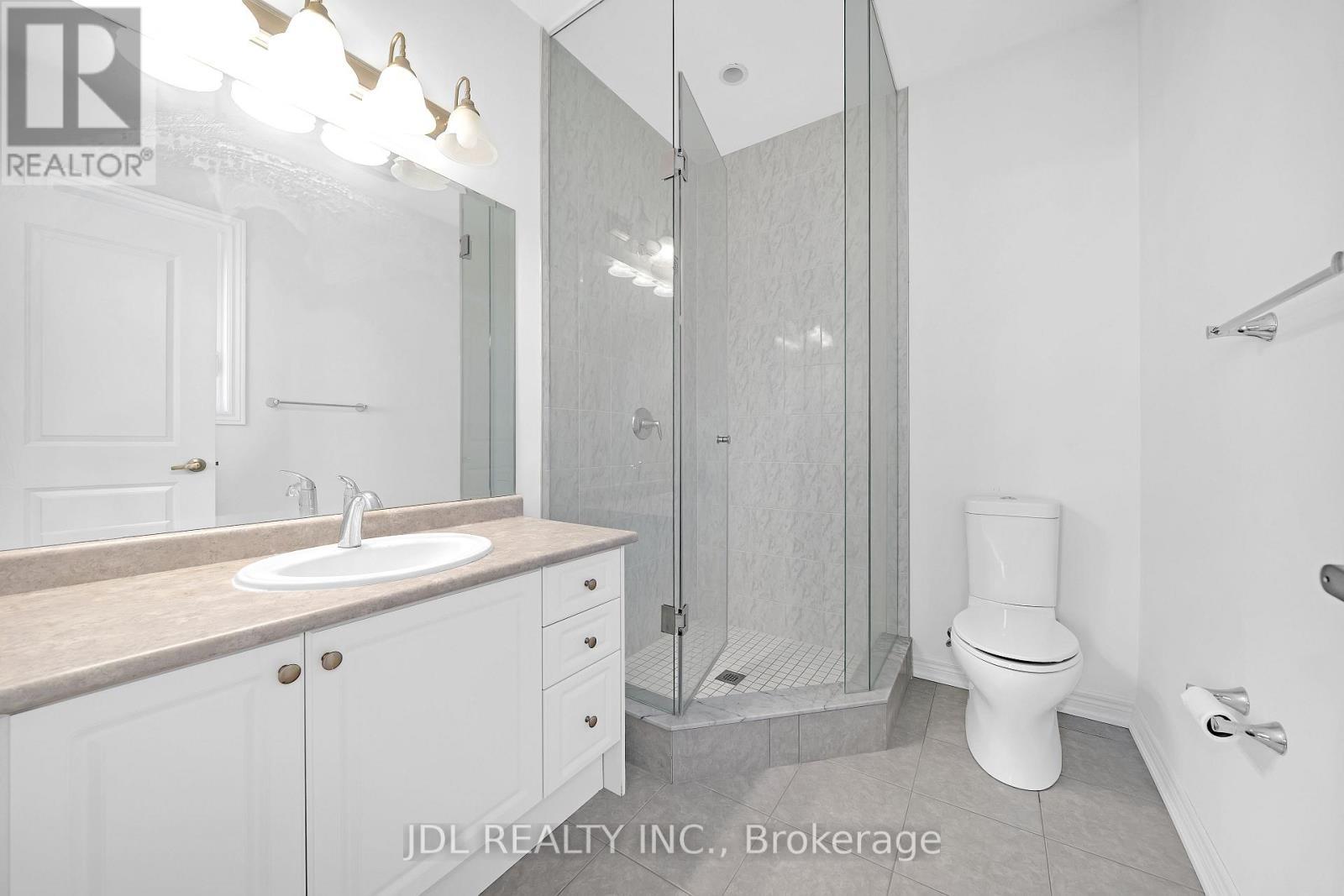 70 Forest Edge Crescent, East Gwillimbury, ON - Indoor Photo Showing Bathroom