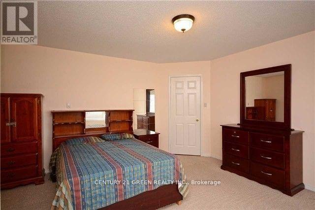 Main - 1046 Freeman Trail, Milton, ON - Indoor Photo Showing Bedroom