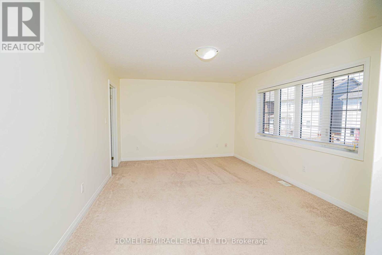 35 Drew Brown Boulevard, Orangeville, ON - Indoor Photo Showing Other Room