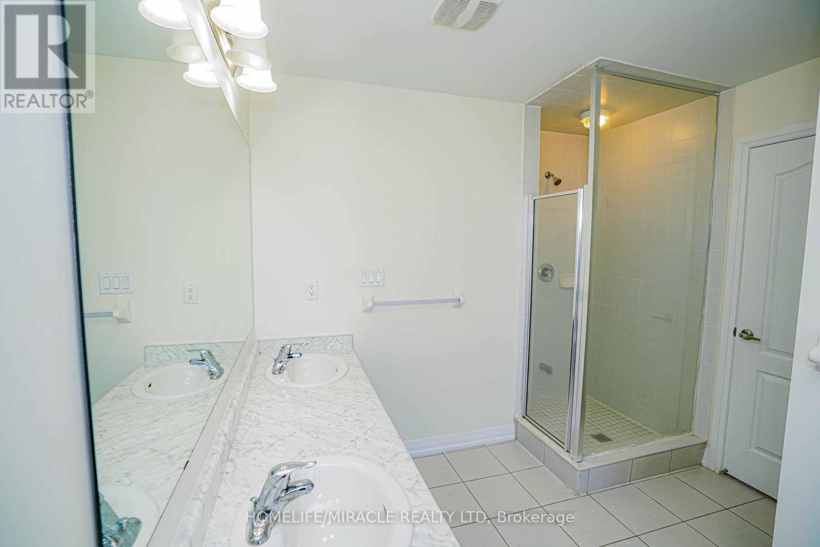 35 Drew Brown Boulevard, Orangeville, ON - Indoor Photo Showing Bathroom