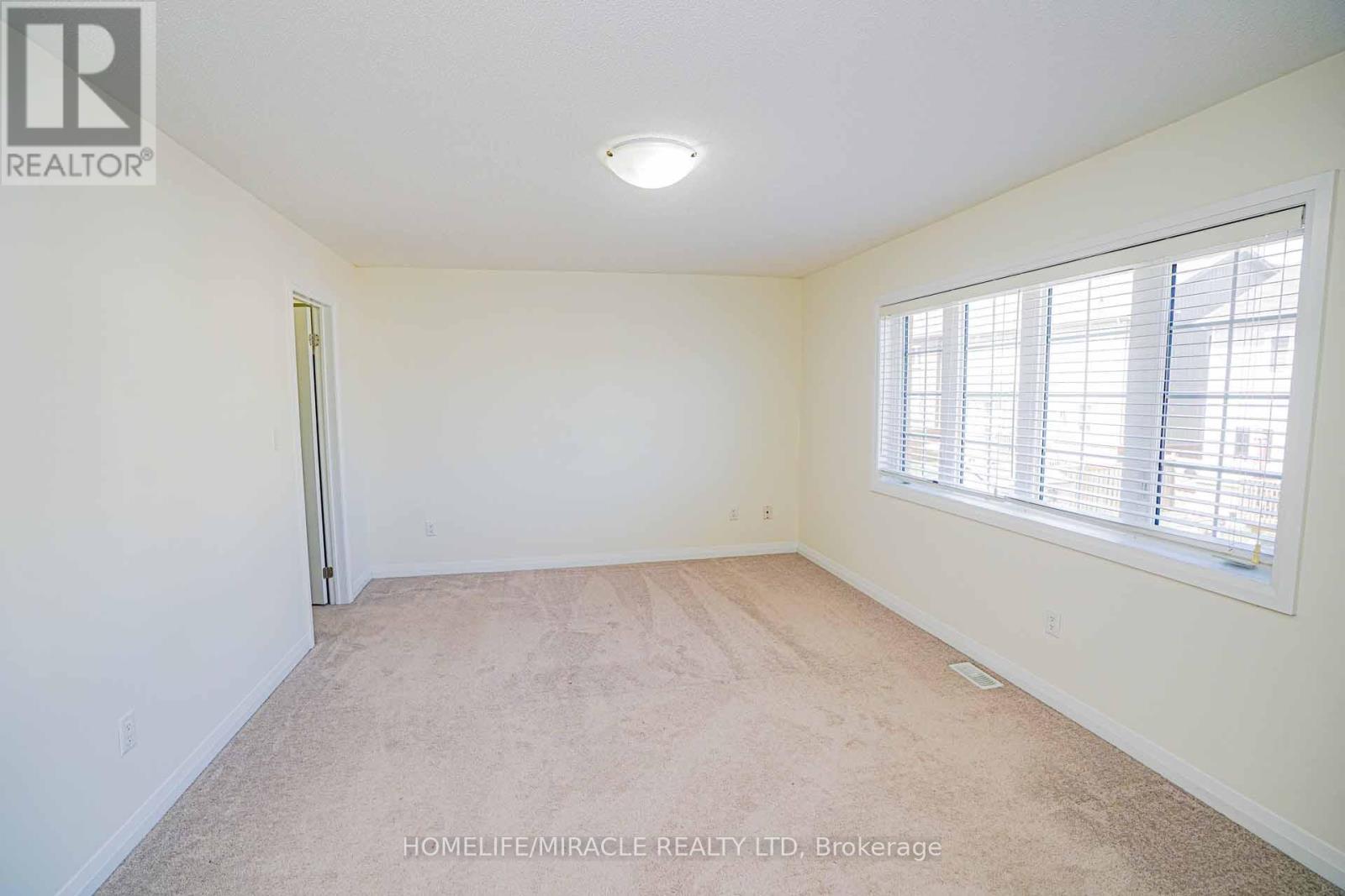 35 Drew Brown Boulevard, Orangeville, ON - Indoor Photo Showing Other Room