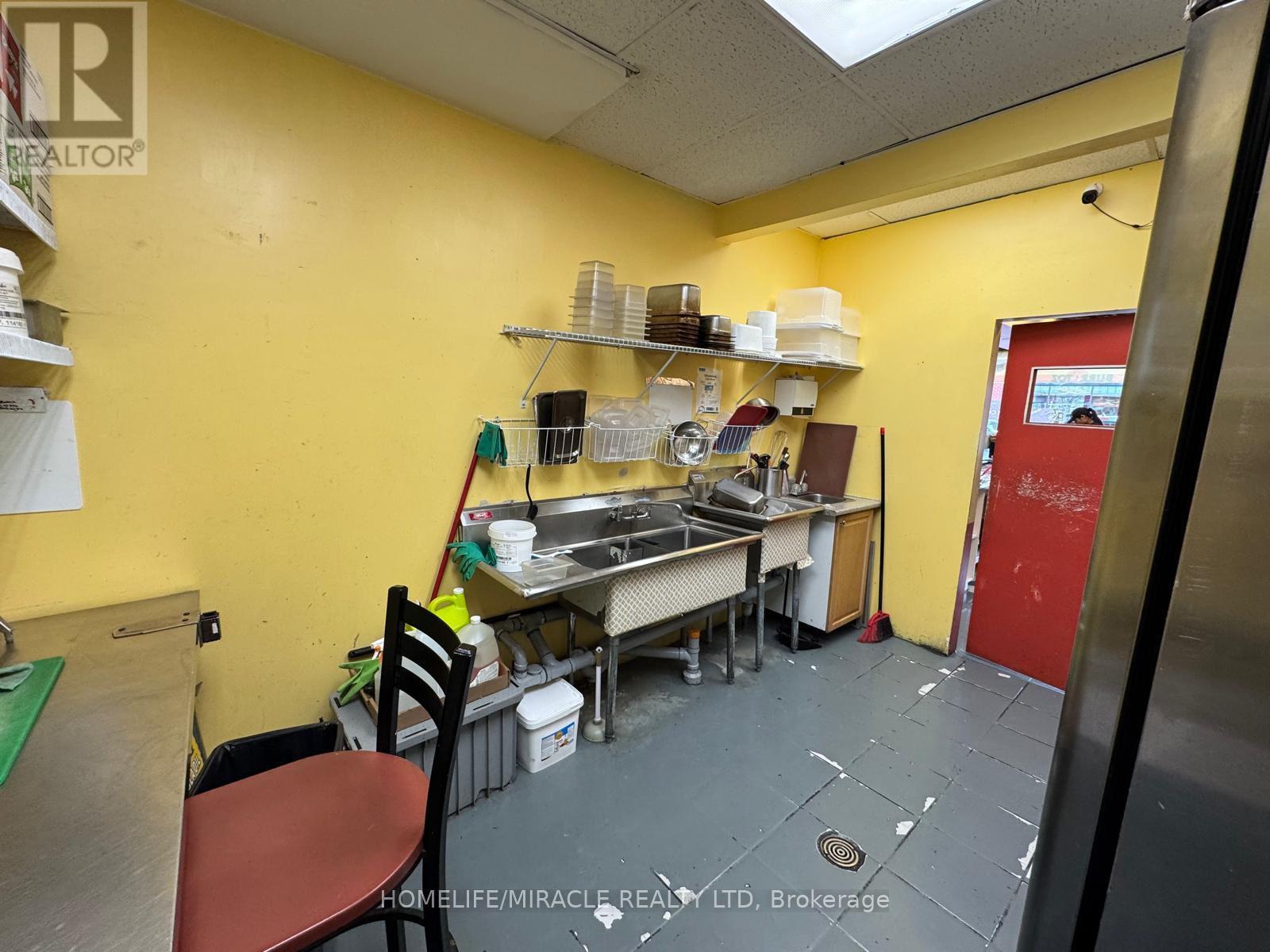 2320 Royal Windsor Drive, Oakville, ON