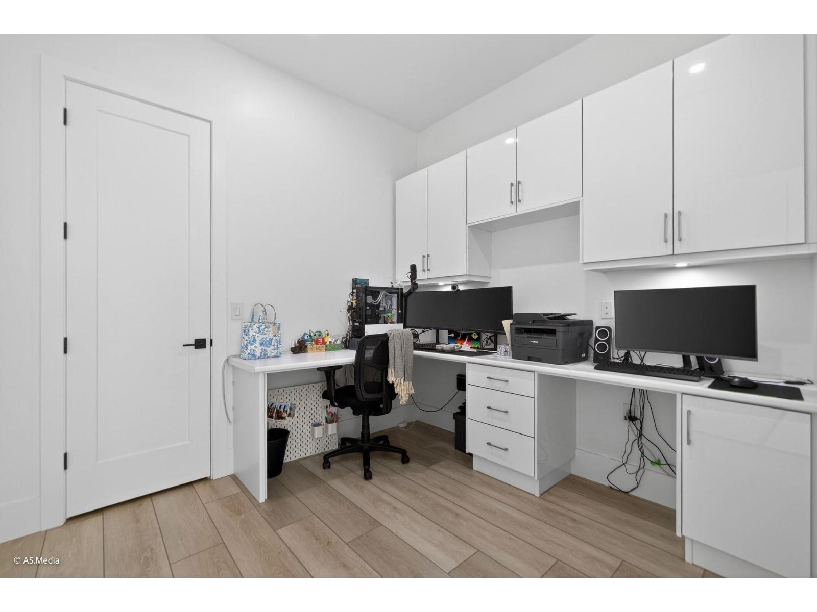 6723 122A Street, Surrey, BC - Indoor Photo Showing Office