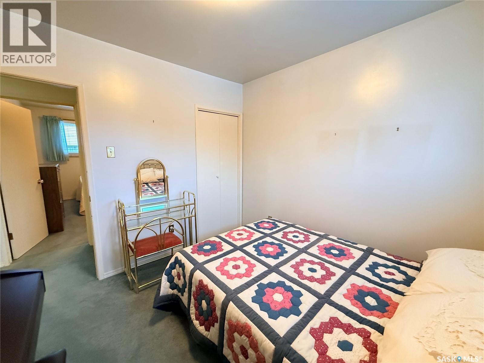 709 Arthur Avenue, Estevan, SK - Indoor Photo Showing Bedroom