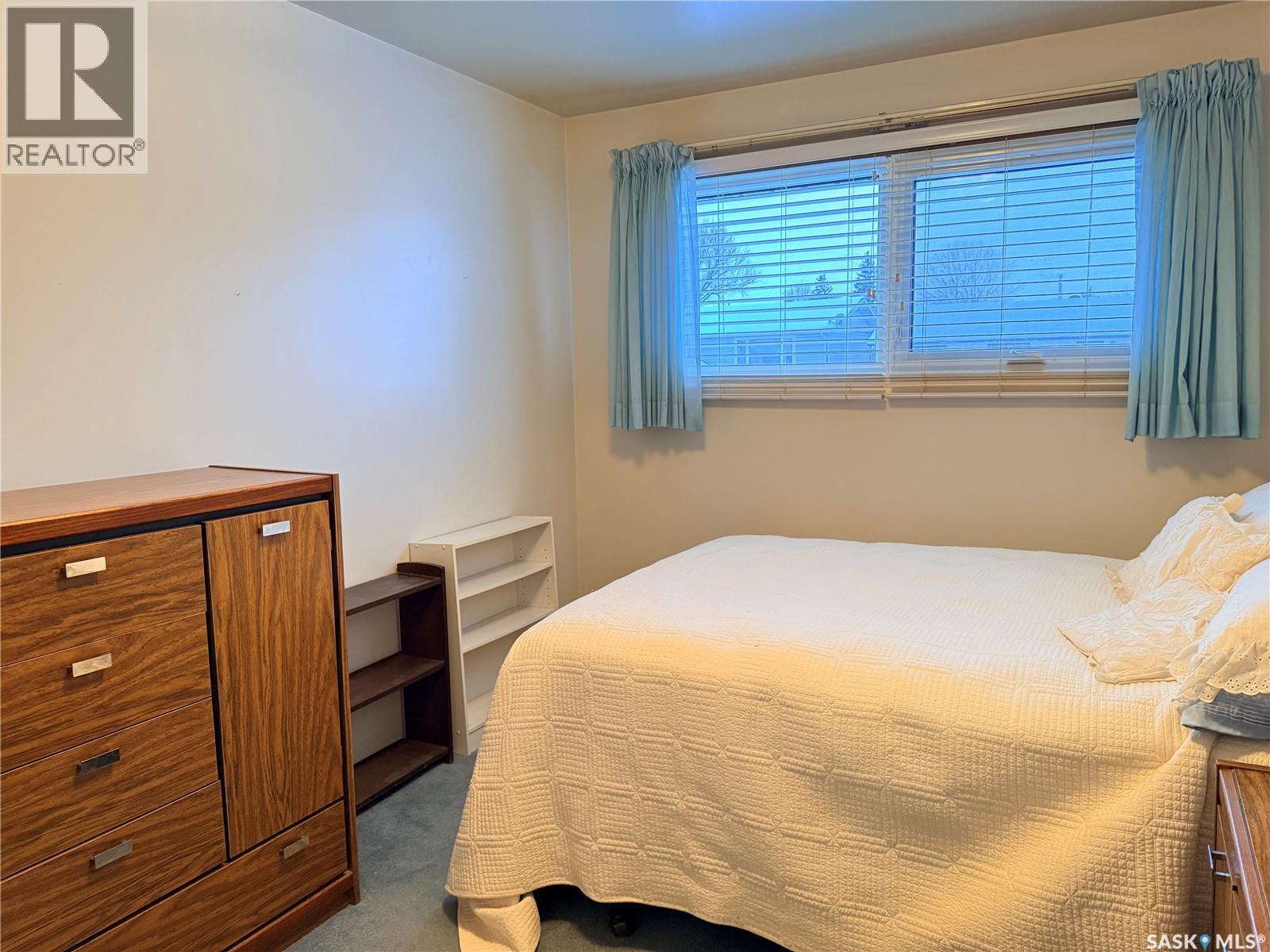 709 Arthur Avenue, Estevan, SK - Indoor Photo Showing Bedroom
