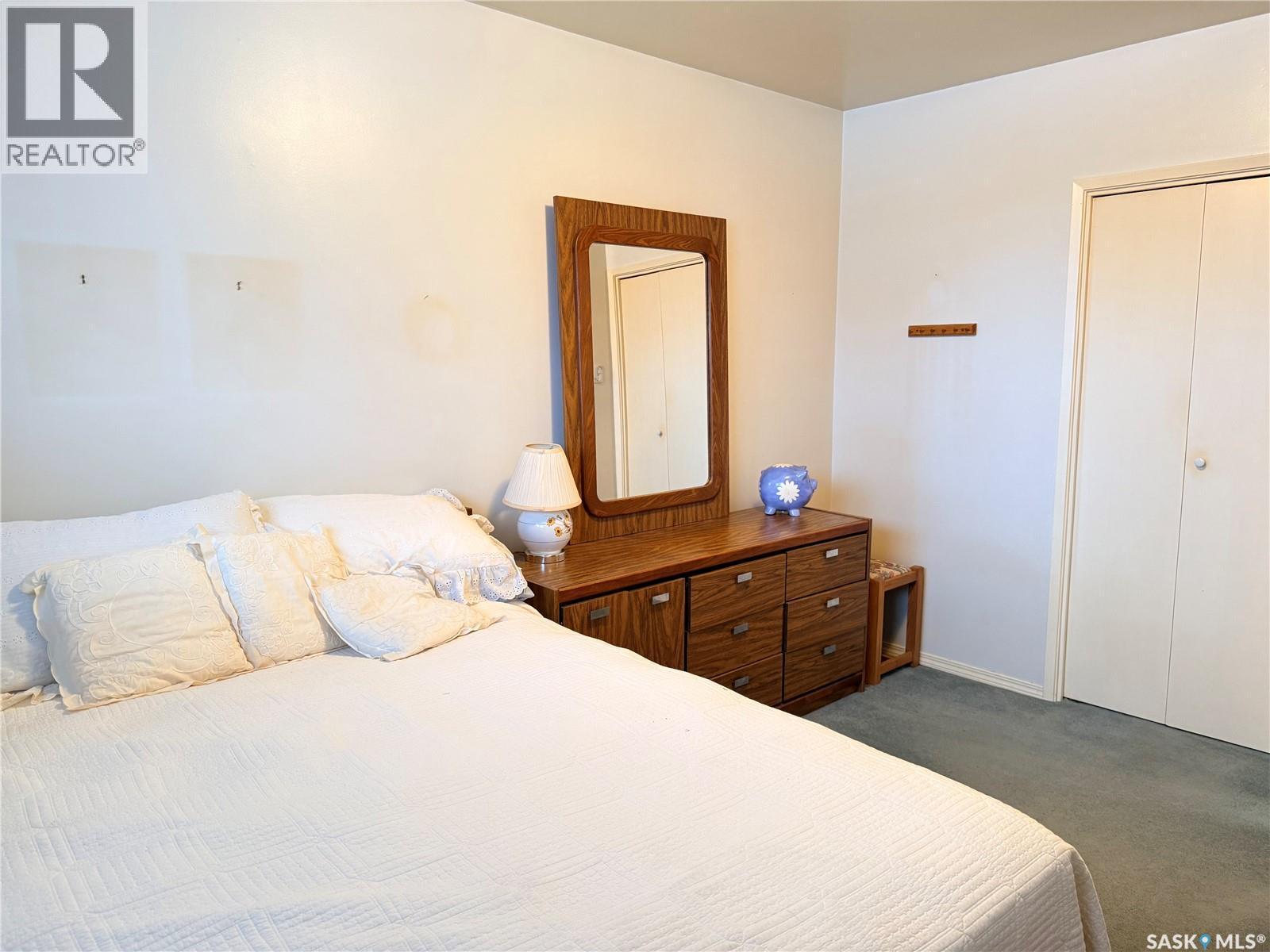 709 Arthur Avenue, Estevan, SK - Indoor Photo Showing Bedroom