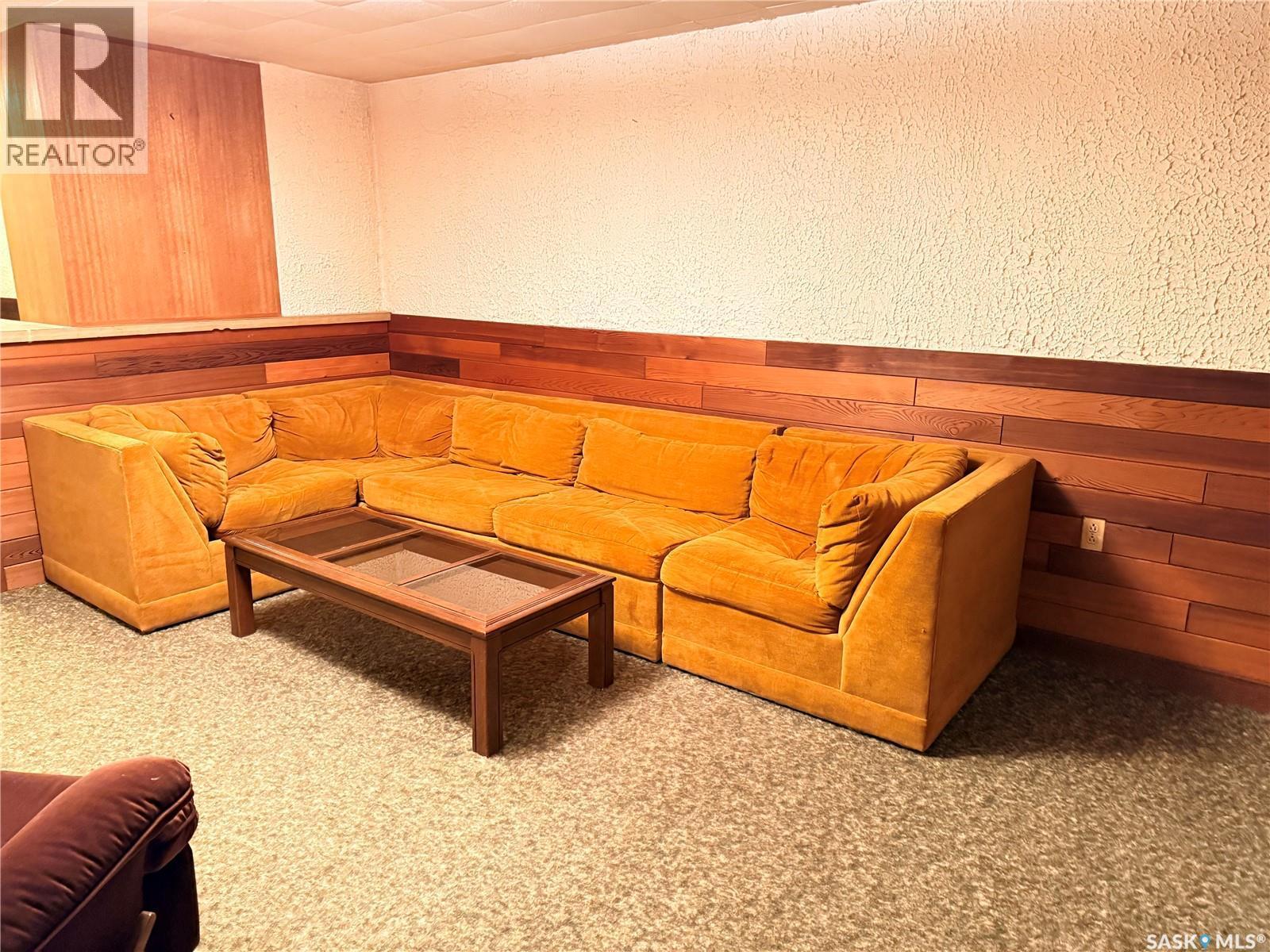 709 Arthur Avenue, Estevan, SK - Indoor