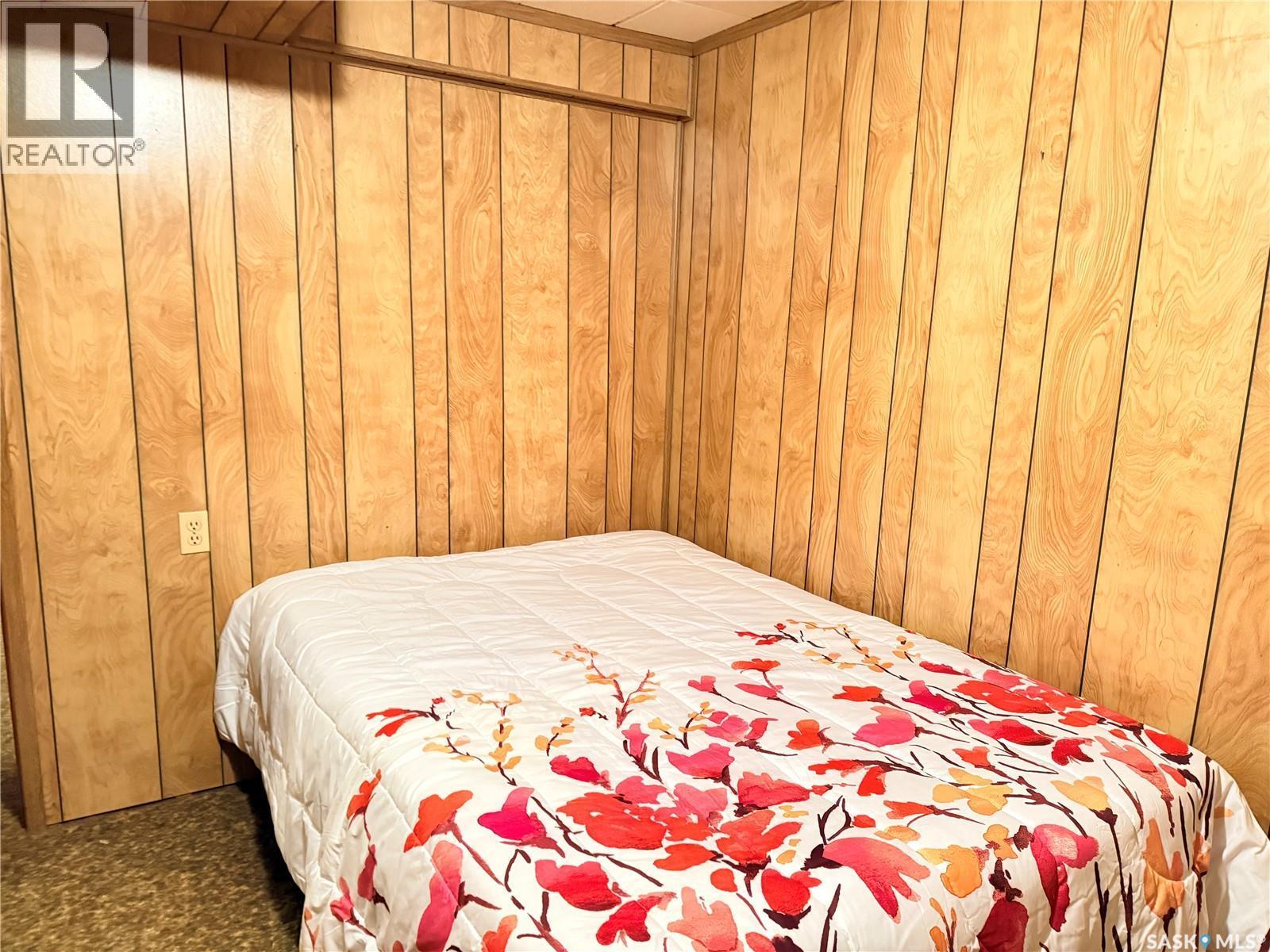 709 Arthur Avenue, Estevan, SK - Indoor Photo Showing Bedroom