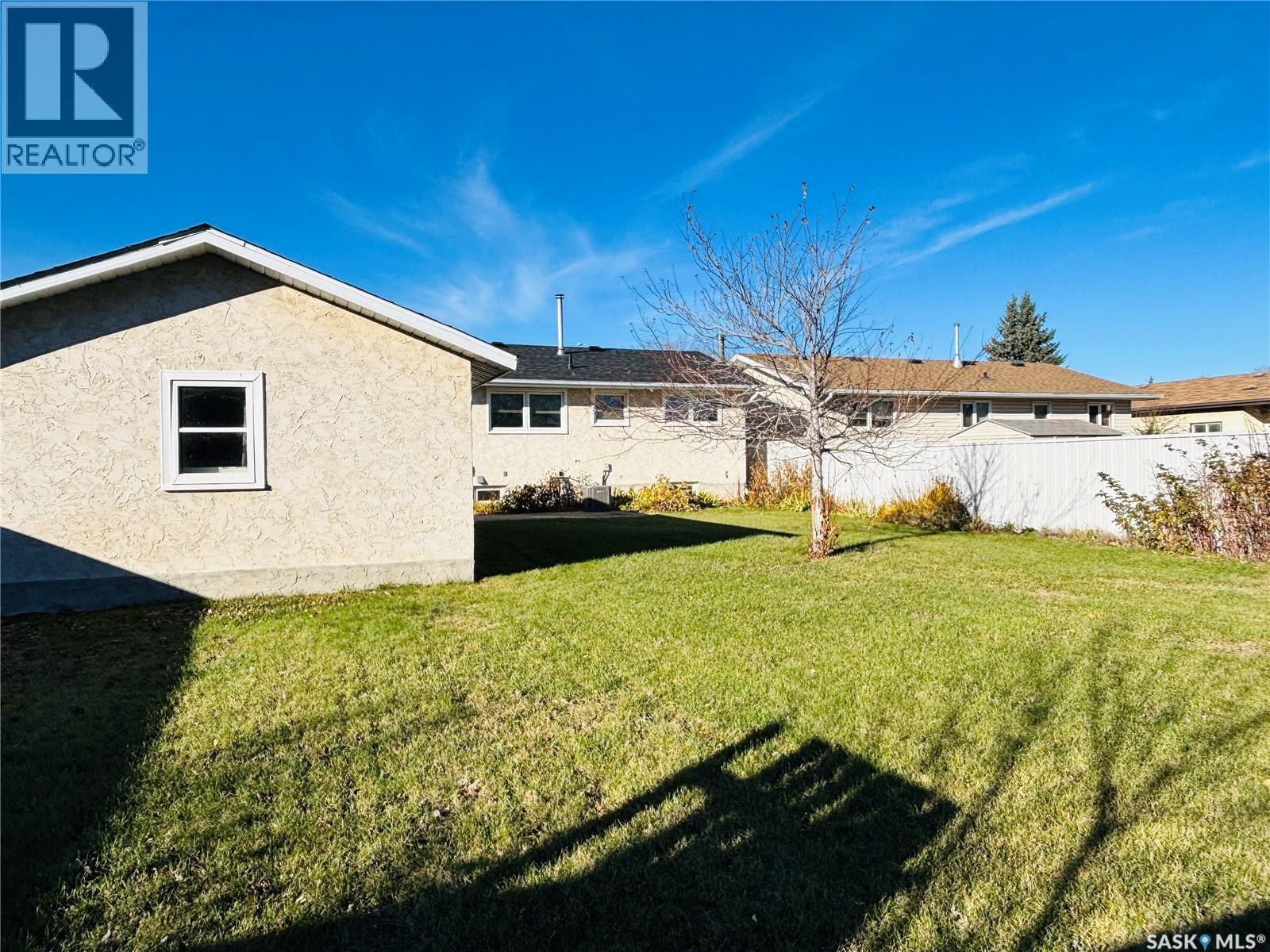 709 Arthur Avenue, Estevan, SK - Outdoor
