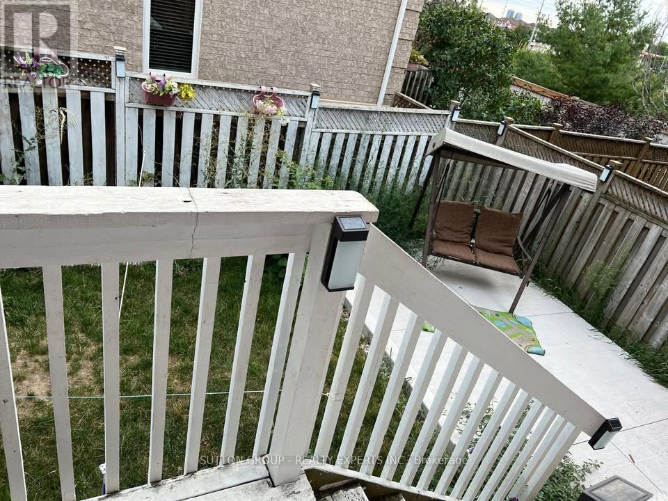 31 Farthingale Crescent, Brampton, ON - Outdoor With Exterior