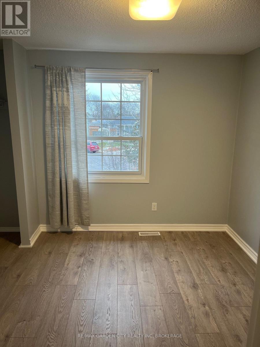 42 Oakmeadow Place, St. Catharines (Lakeshore), ON - Indoor Photo Showing Other Room