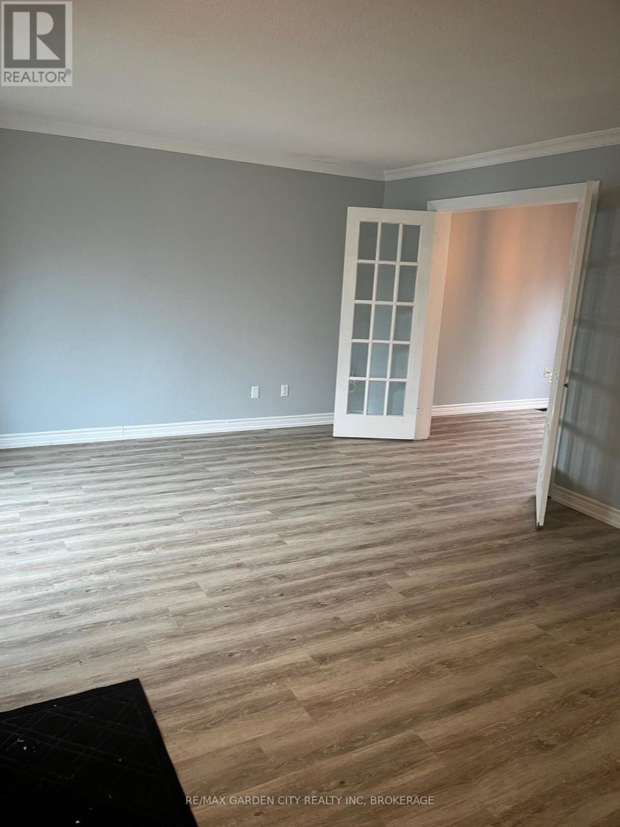 42 Oakmeadow Place, St. Catharines (Lakeshore), ON - Indoor Photo Showing Other Room