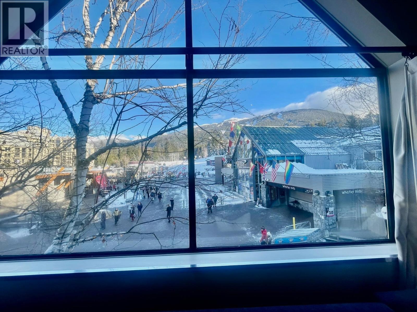 901 (Wk 5)-4293 Mountain Square, Whistler, BC - Outdoor