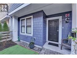 3 2338 KELLY AVENUE Port Coquitlam, BC V3C 1Y2