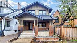 107 WOODBINE AVENUE Toronto, ON M4L 3P1