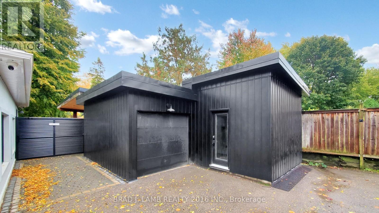 107 Woodbine Avenue, Toronto, ON - Outdoor With Exterior