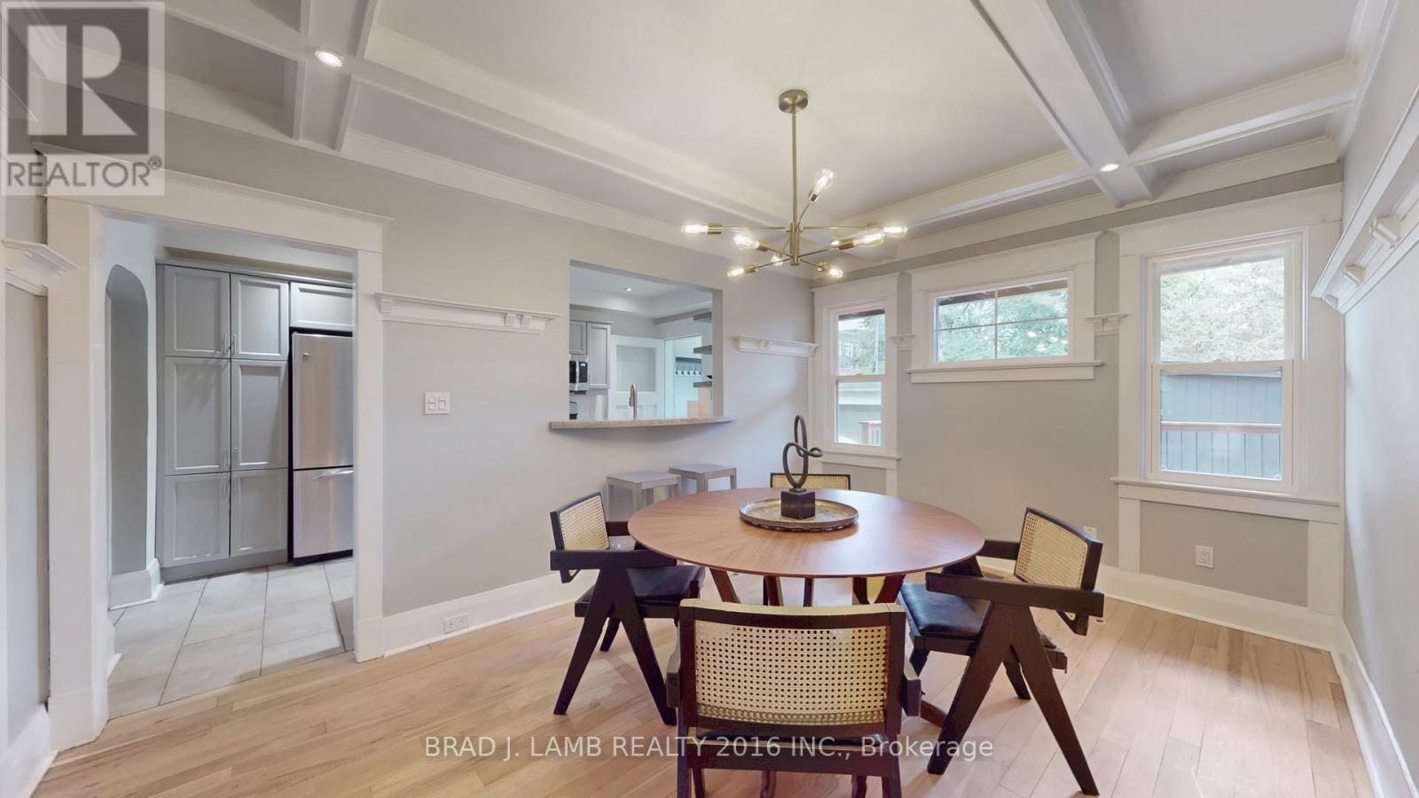 107 Woodbine Avenue, Toronto, ON - Indoor Photo Showing Dining Room