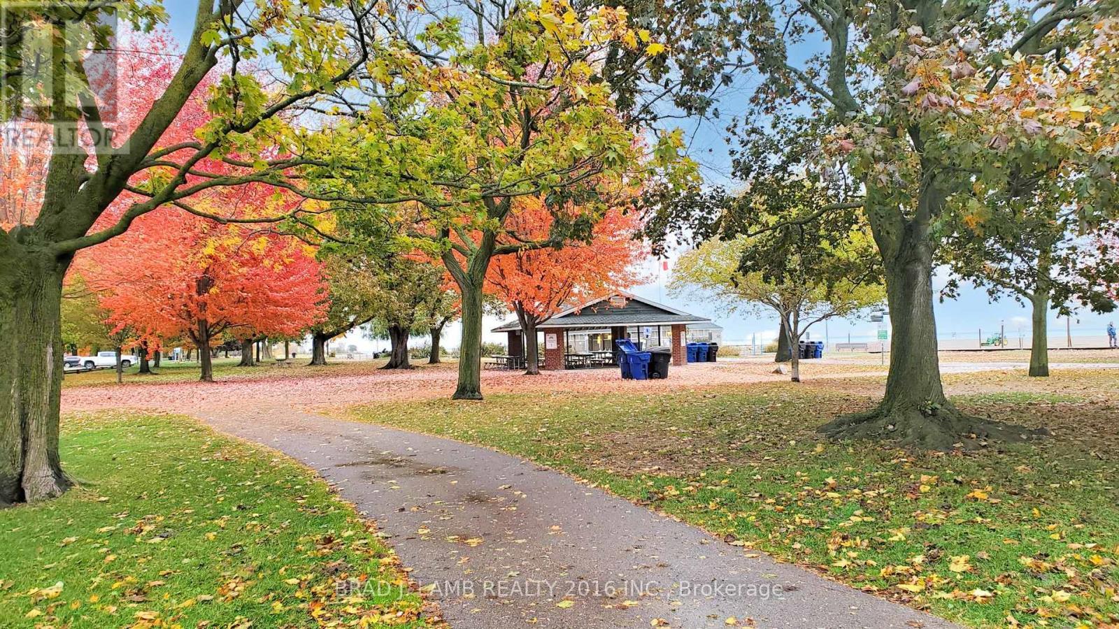 107 Woodbine Avenue, Toronto, ON - Outdoor