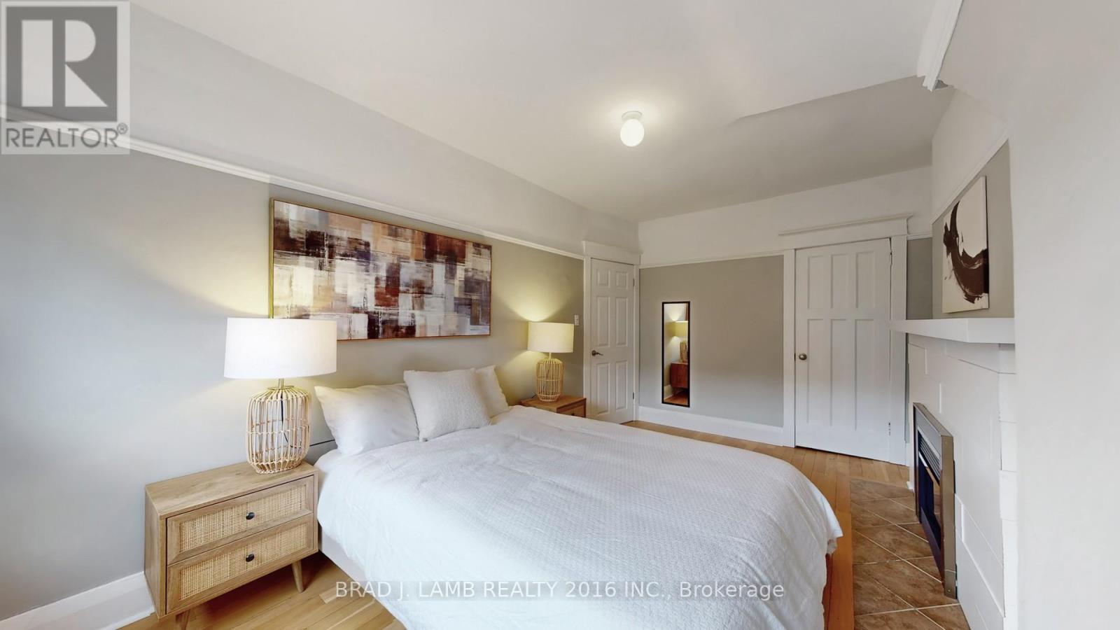 107 Woodbine Avenue, Toronto, ON - Indoor Photo Showing Bedroom