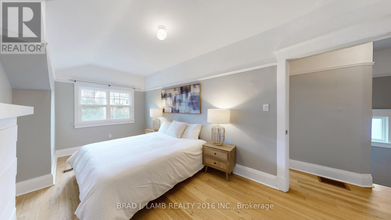 107 Woodbine Avenue, Toronto, ON - Indoor Photo Showing Bedroom