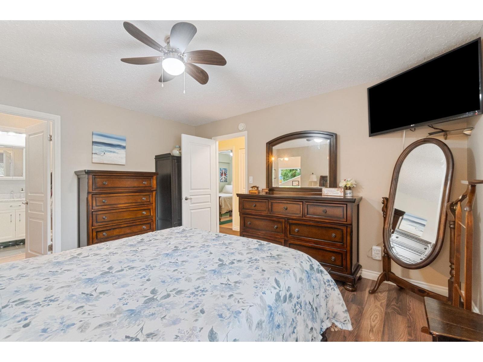 20193 43A Avenue, Langley, BC - Indoor Photo Showing Bedroom