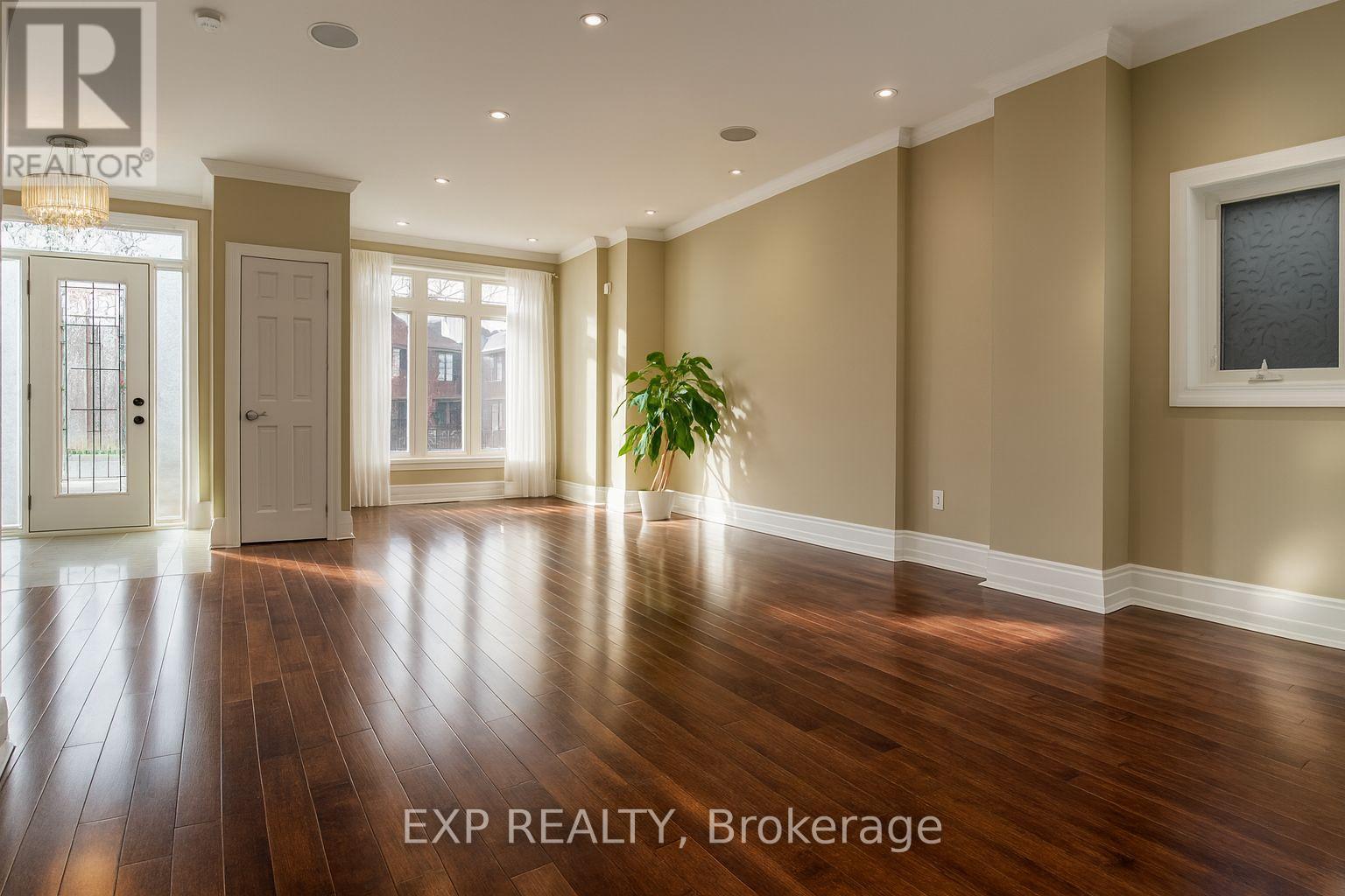 Main - 1291 Pape Avenue, Toronto, ON - Indoor Photo Showing Other Room